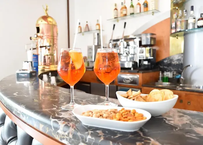 מלון Paradiso לאגו פטרייה