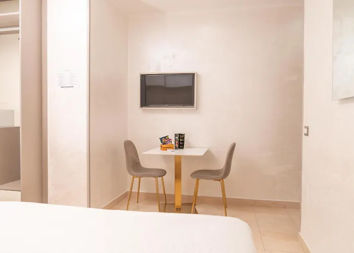 فندق Paradiso 3*